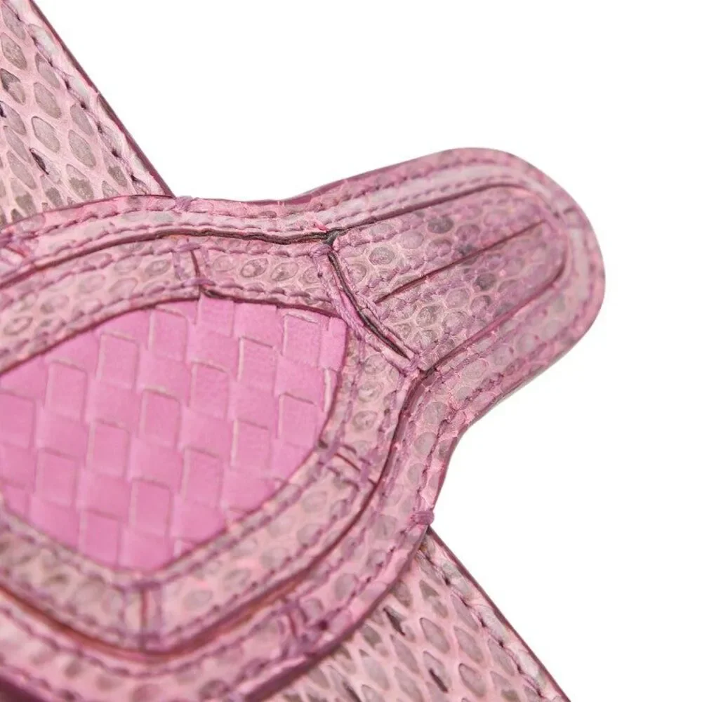 Bottega Veneta delivery duty